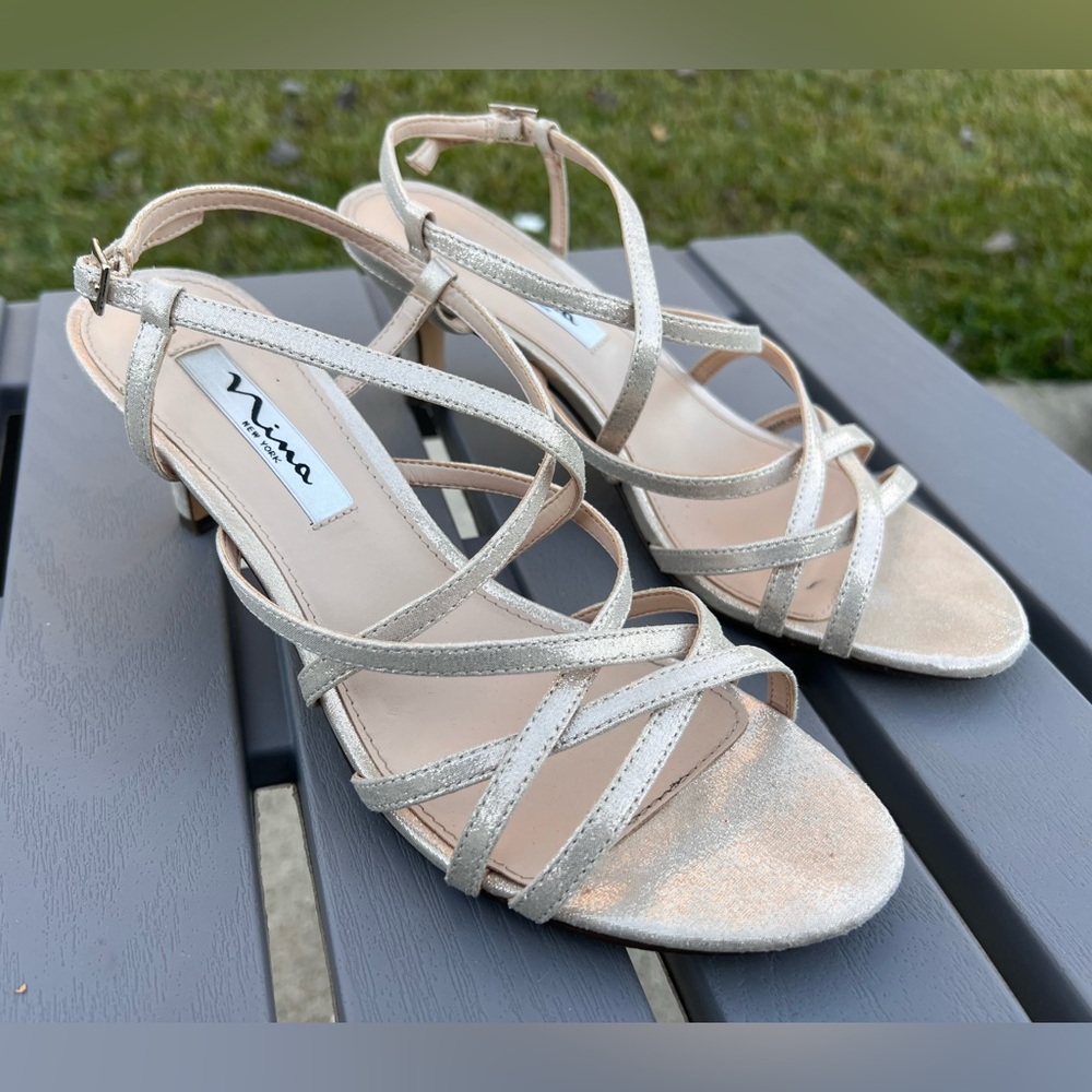 NINA Women’s Metallic Neptune Leather Open Toe Strappy Sandals! Size 8. - Picture 8 of 15